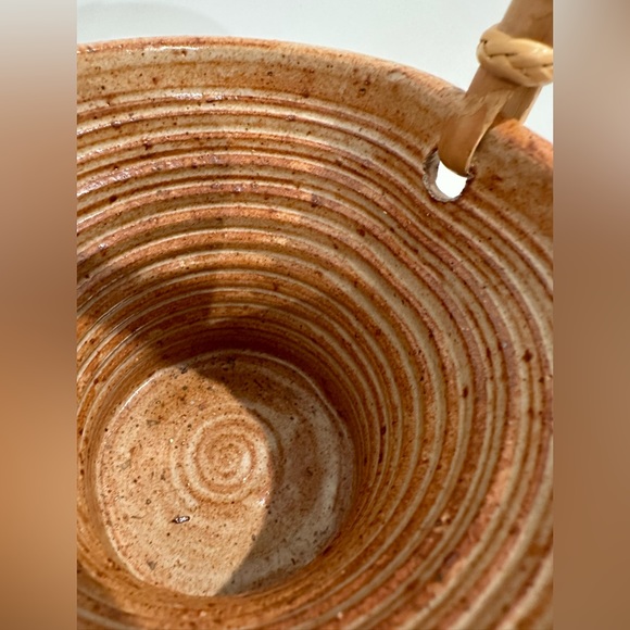 Vintage Studio Pottery Vessel Ikebana Bamboo Handle Signed (00499) - Picture 10 of 15